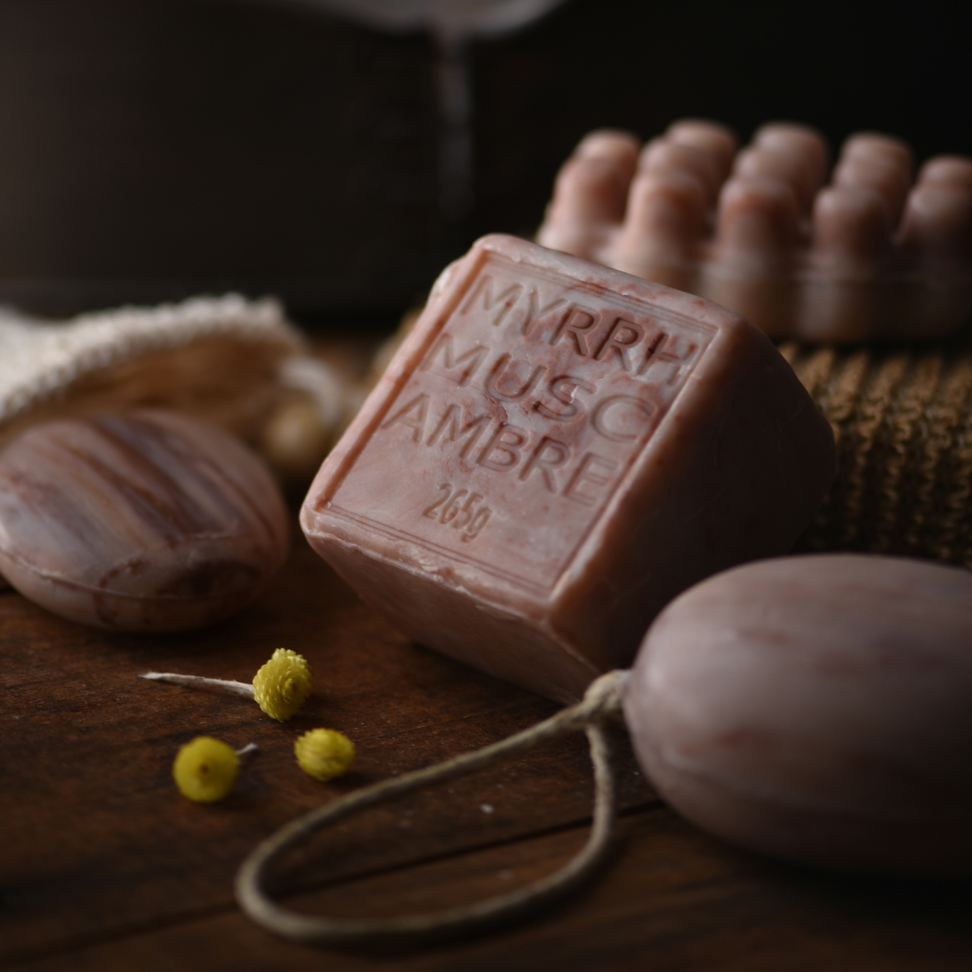 Oval Soap on Rope - Musk, Myrrhe & Amber